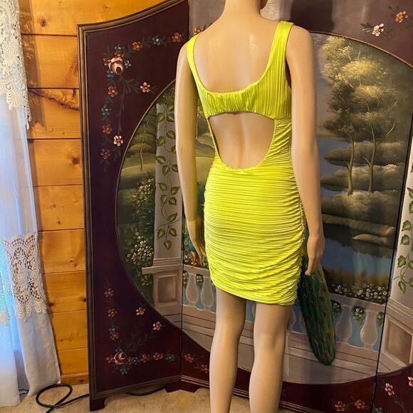 Arden B Fitted Bodycon Mini dress Lime Green Size Small - Picture 2 of 10